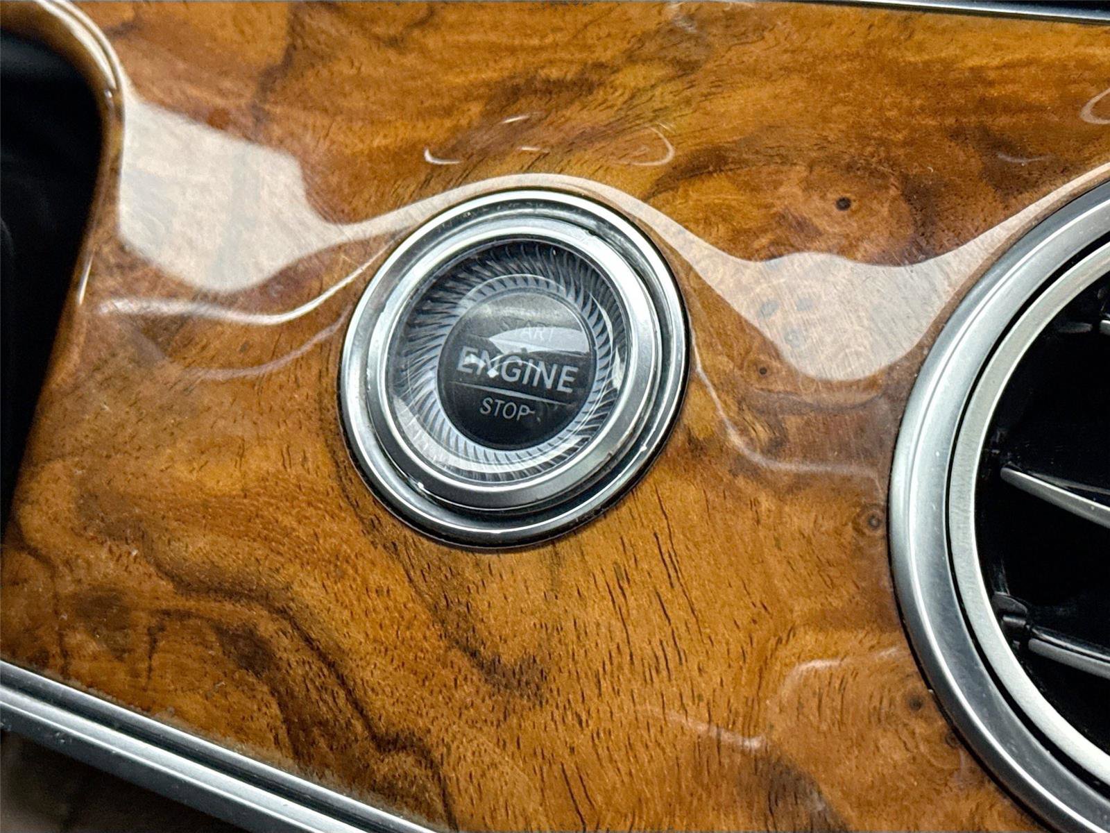 Used 2017 Mercedes-Benz E 300 4MATIC image 21