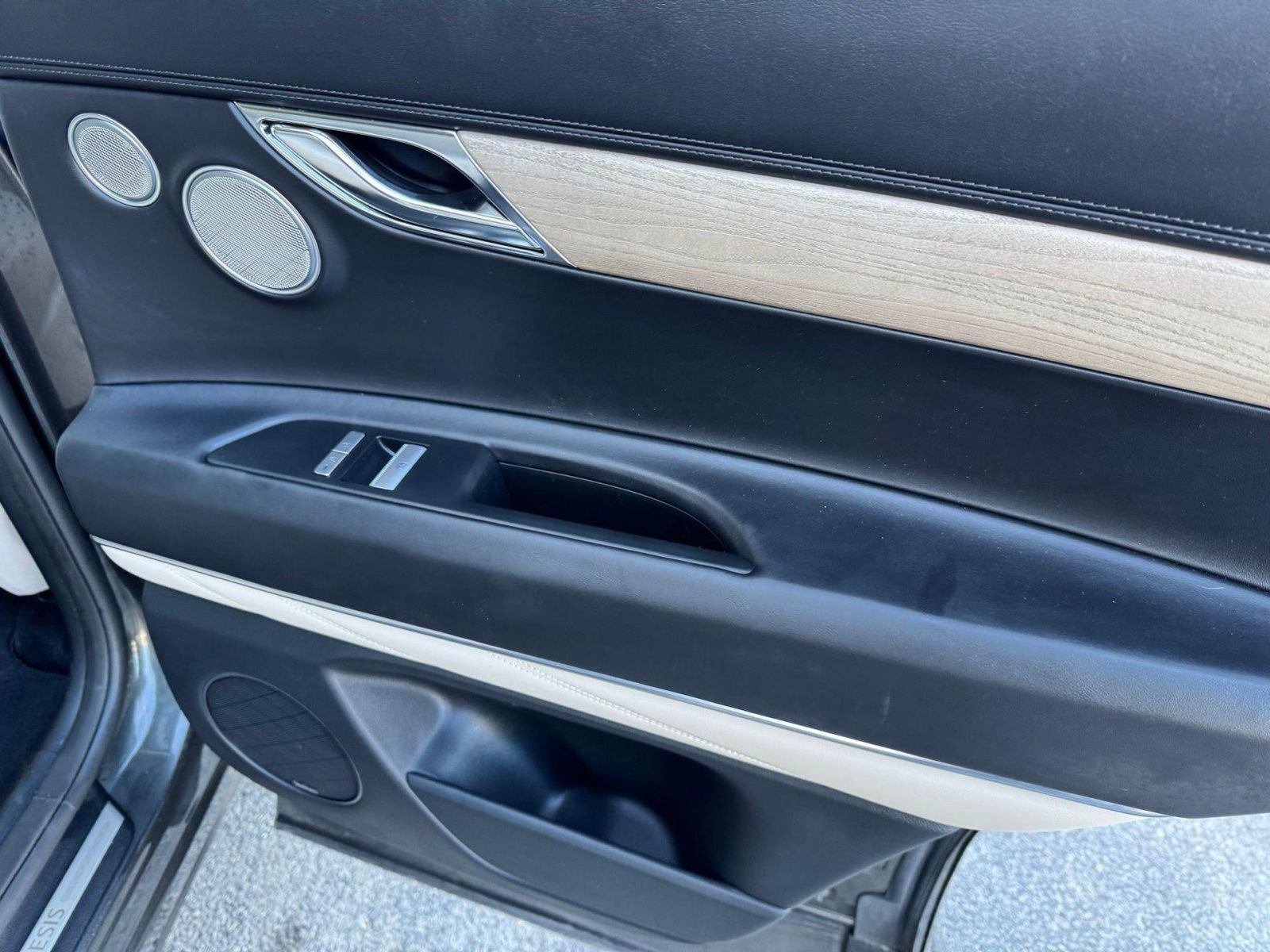 Used 2024 Genesis GV80 2.5T w/ Advanced Package image 16