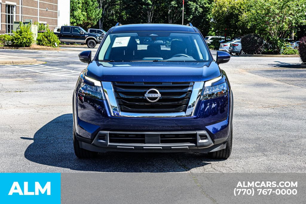 Used 2025 Nissan Pathfinder SV FWD image 11