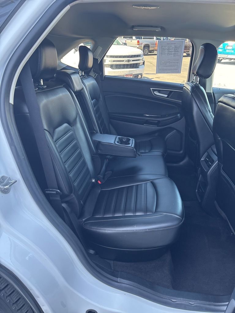 Used 2020 Ford Edge SEL image 32