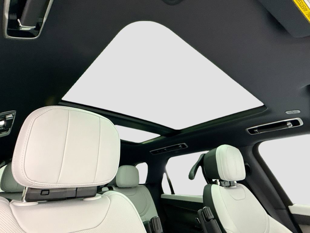 Certified 2025 Land Rover Range Rover Sport Dynamic SE AWD/4WD image 17