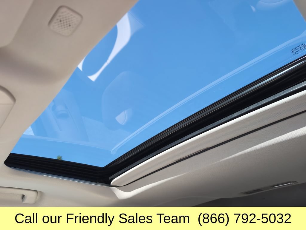 Used 2022 Toyota Highlander XLE AWD/4WD image 24
