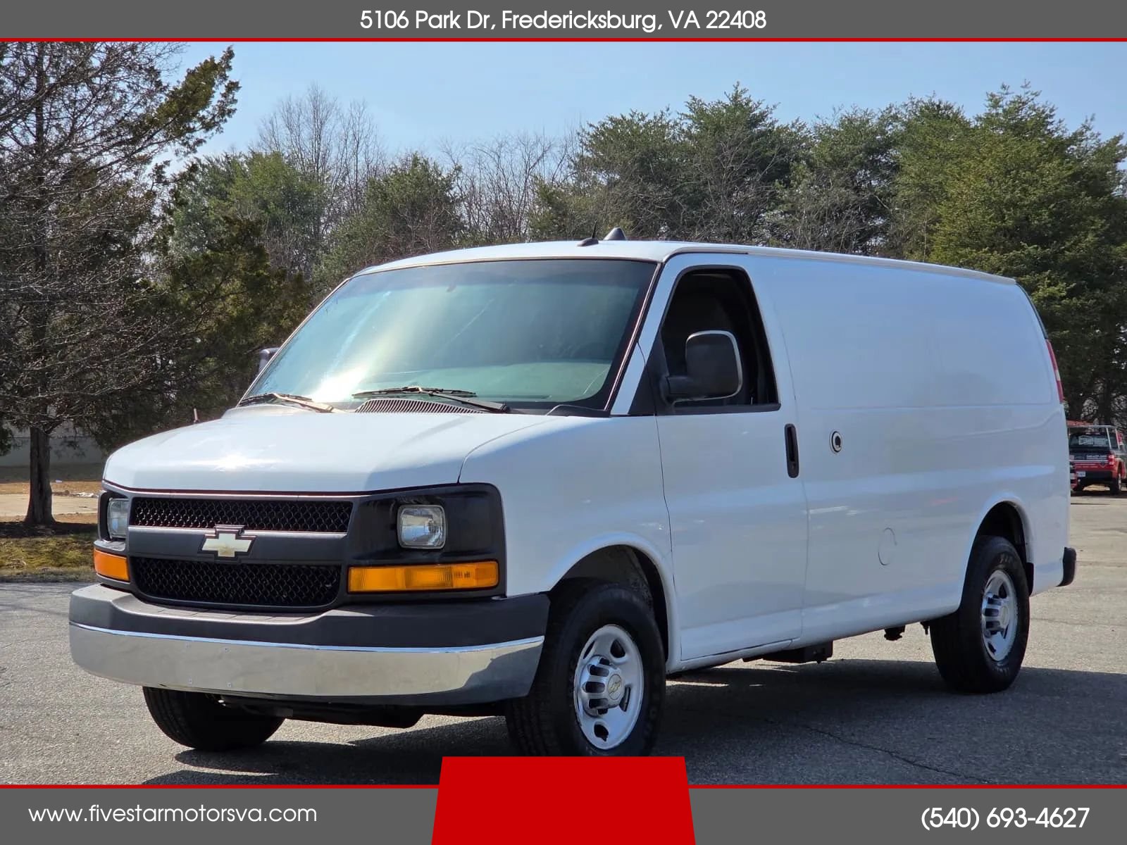Used 2014 Chevrolet Express 2500 RWD image 1