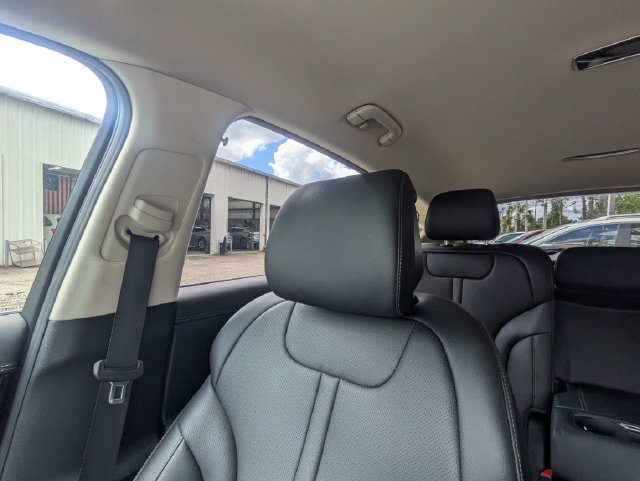 Used 2025 Genesis GV80 2.5T Standard AWD/4WD image 36