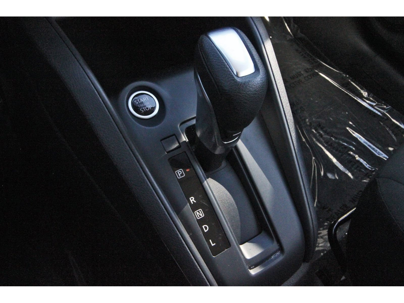 Certified 2025 Nissan Kicks Play S FWD image 27