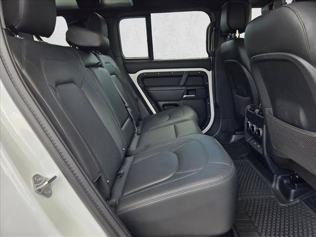Used 2025 Land Rover Defender 110 X-Dynamic SE AWD/4WD image 16