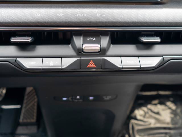 Certified 2024 Kia EV9 GT-Line AWD/4WD image 32