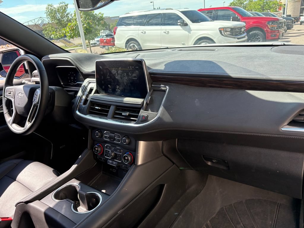 Used 2023 Chevrolet Tahoe Z71 w/ Luxury Package AWD/4WD image 33
