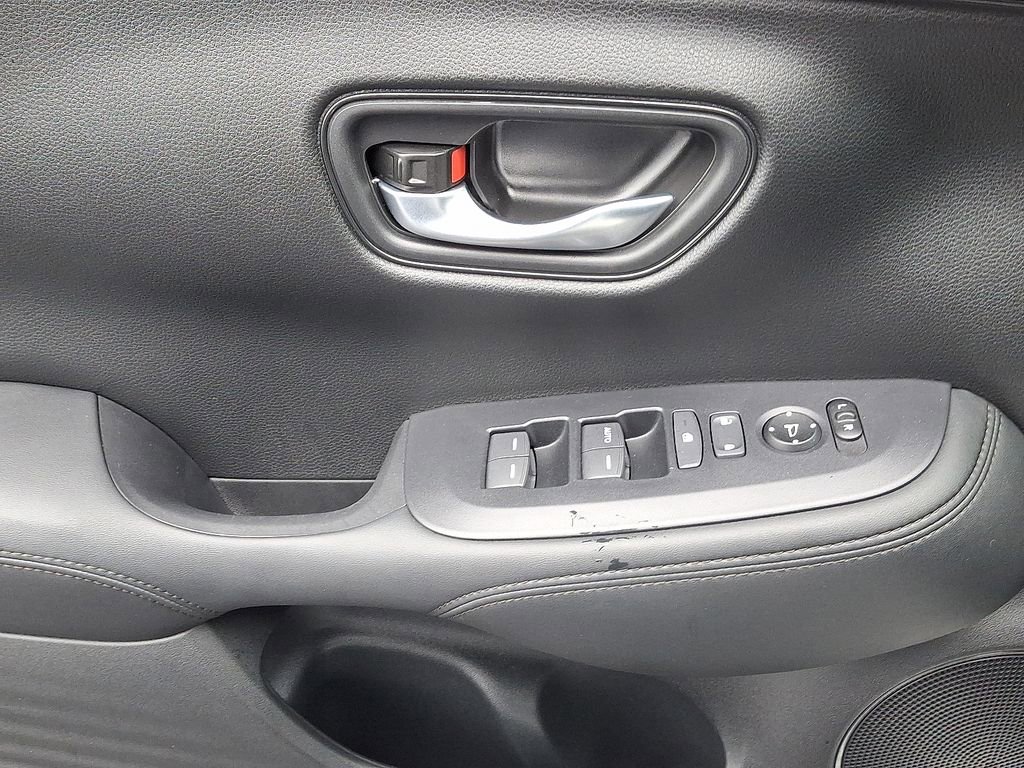 Used 2025 Honda HR-V LX image 14