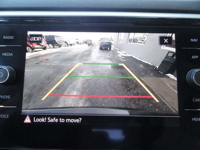 Used 2021 Volkswagen Atlas SEL R-Line image 17