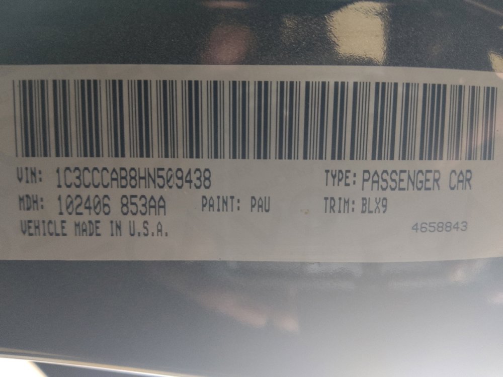 Used 2017 Chrysler 200 Limited Platinum w/ Comfort & Convenience Group image 33