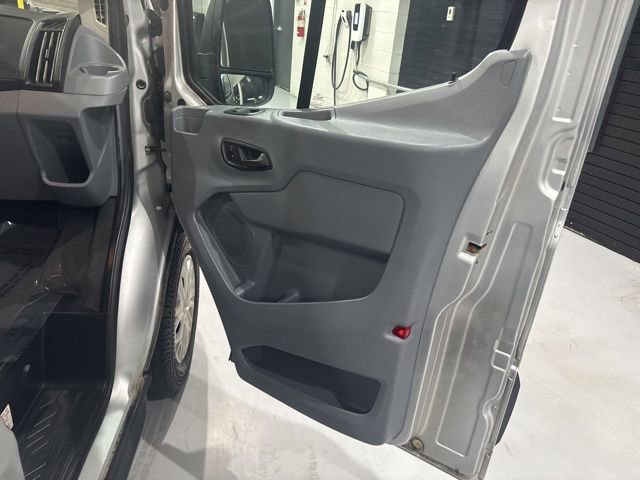 Used 2018 Ford Transit 150 XLT image 28
