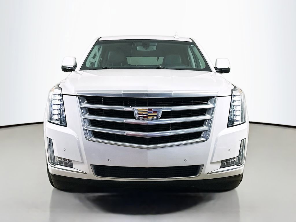 Used 2018 Cadillac Escalade 4WD image 2