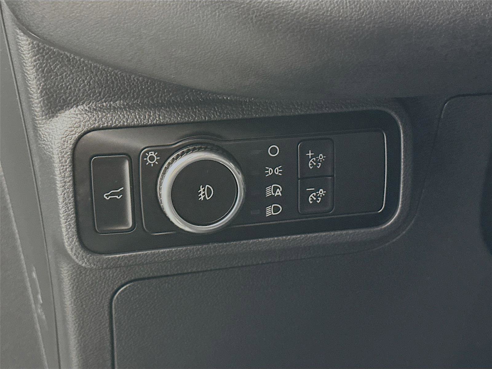 Used 2025 Ford Explorer ST-Line w/ ST-Line Street Pack image 10