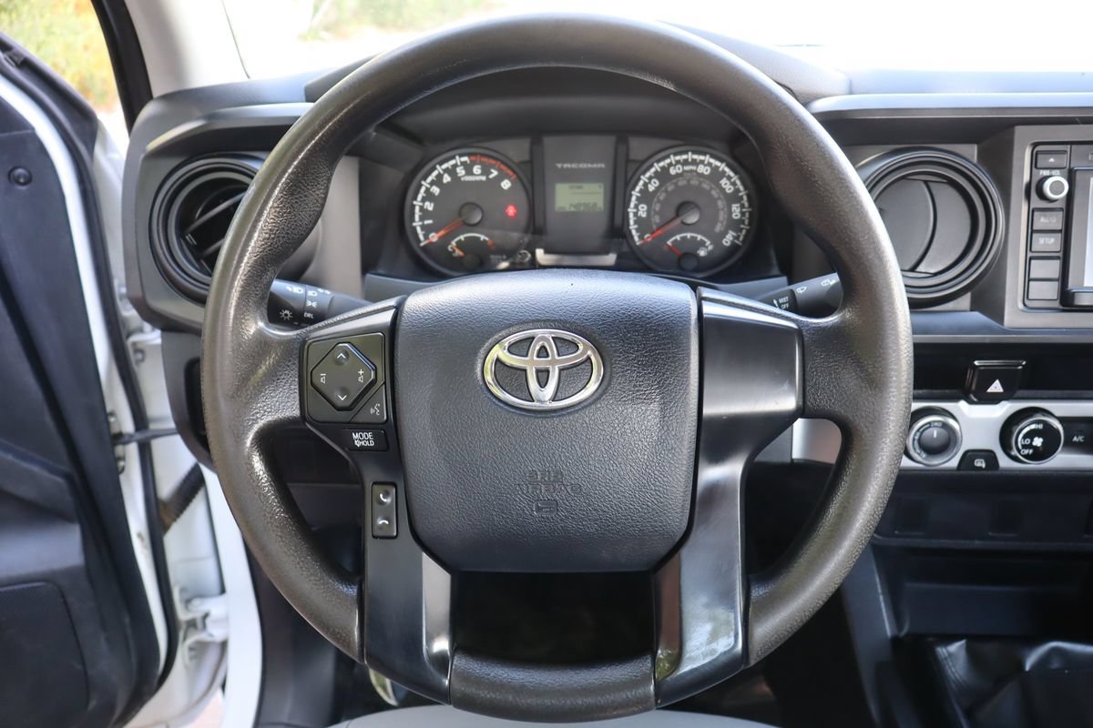 Used 2016 Toyota Tacoma SR AWD/4WD image 26
