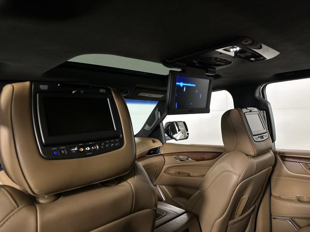 Used 2017 Cadillac Escalade Platinum AWD/4WD image 22