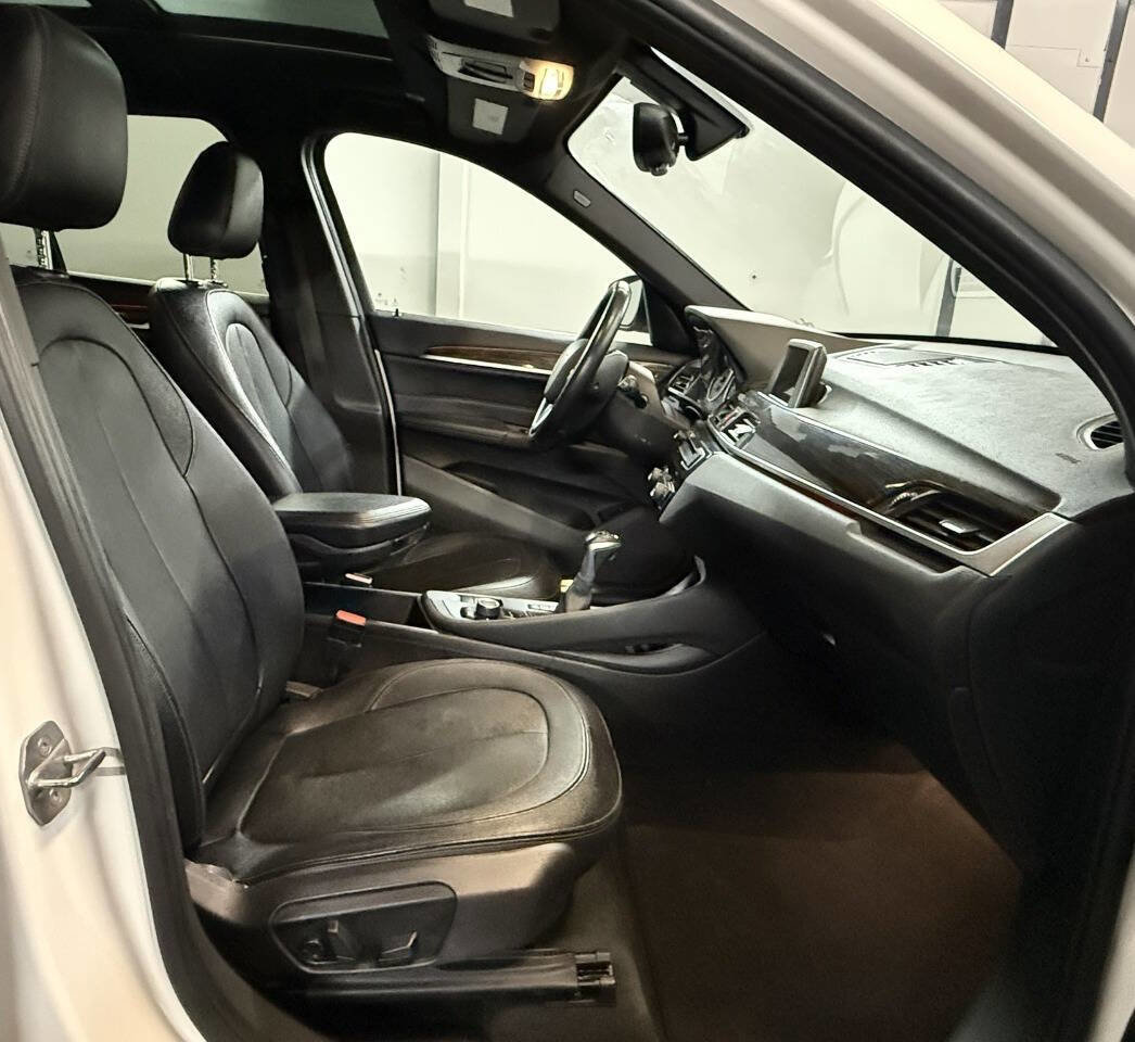 Used 2017 BMW X1 xDrive28i image 6
