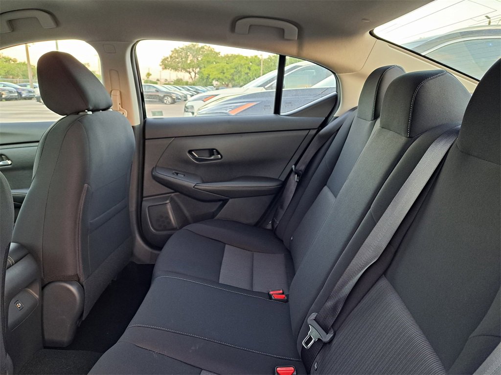 New 2025 Nissan Sentra SV image 5