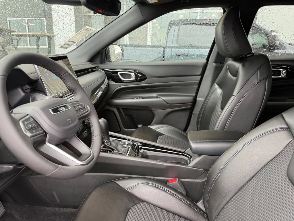 New 2026 Jeep Compass Latitude AWD/4WD image 9