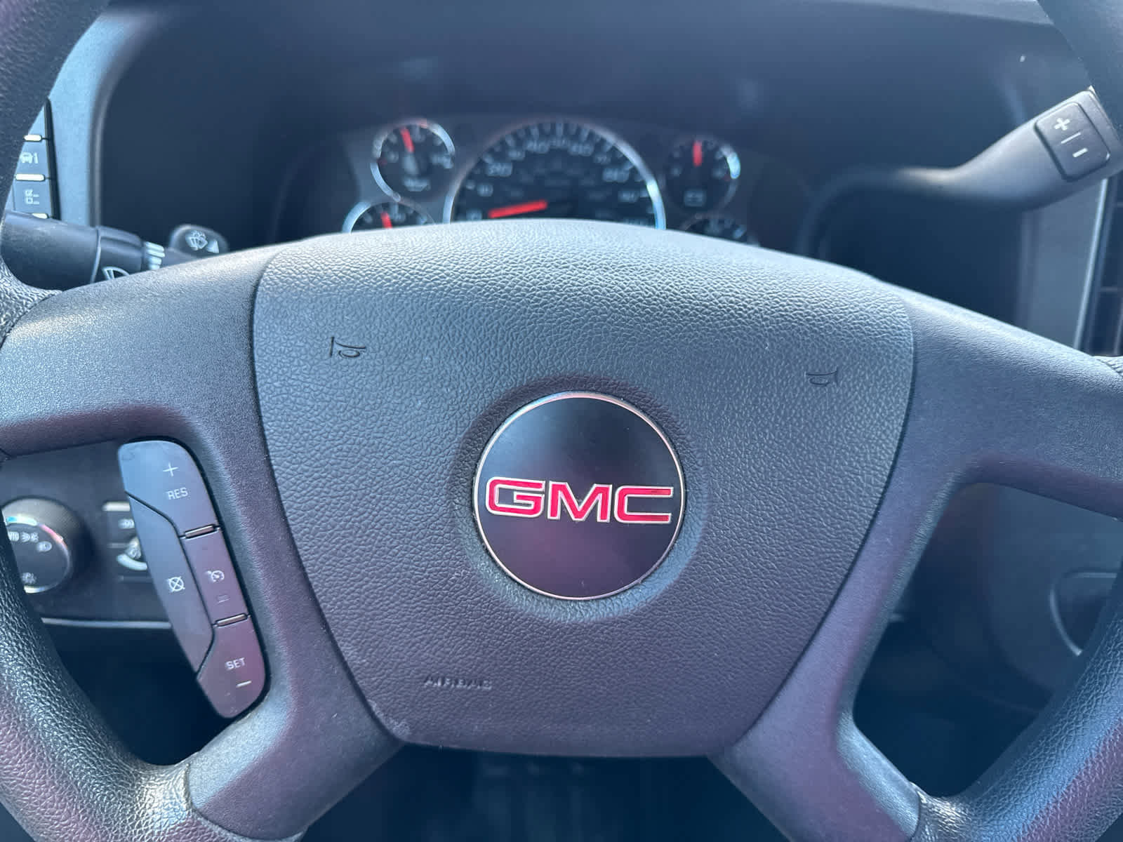 Used 2024 GMC Savana 2500 w/ Driver Convenience Package image 21