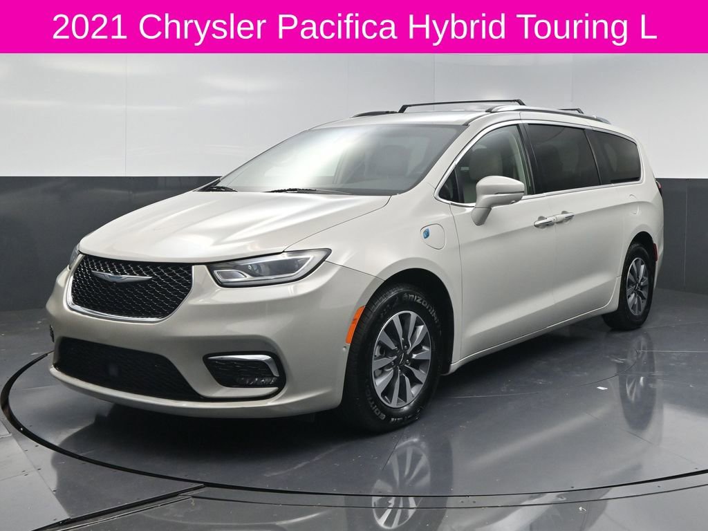 Used 2021 Chrysler Pacifica Touring-L image 2