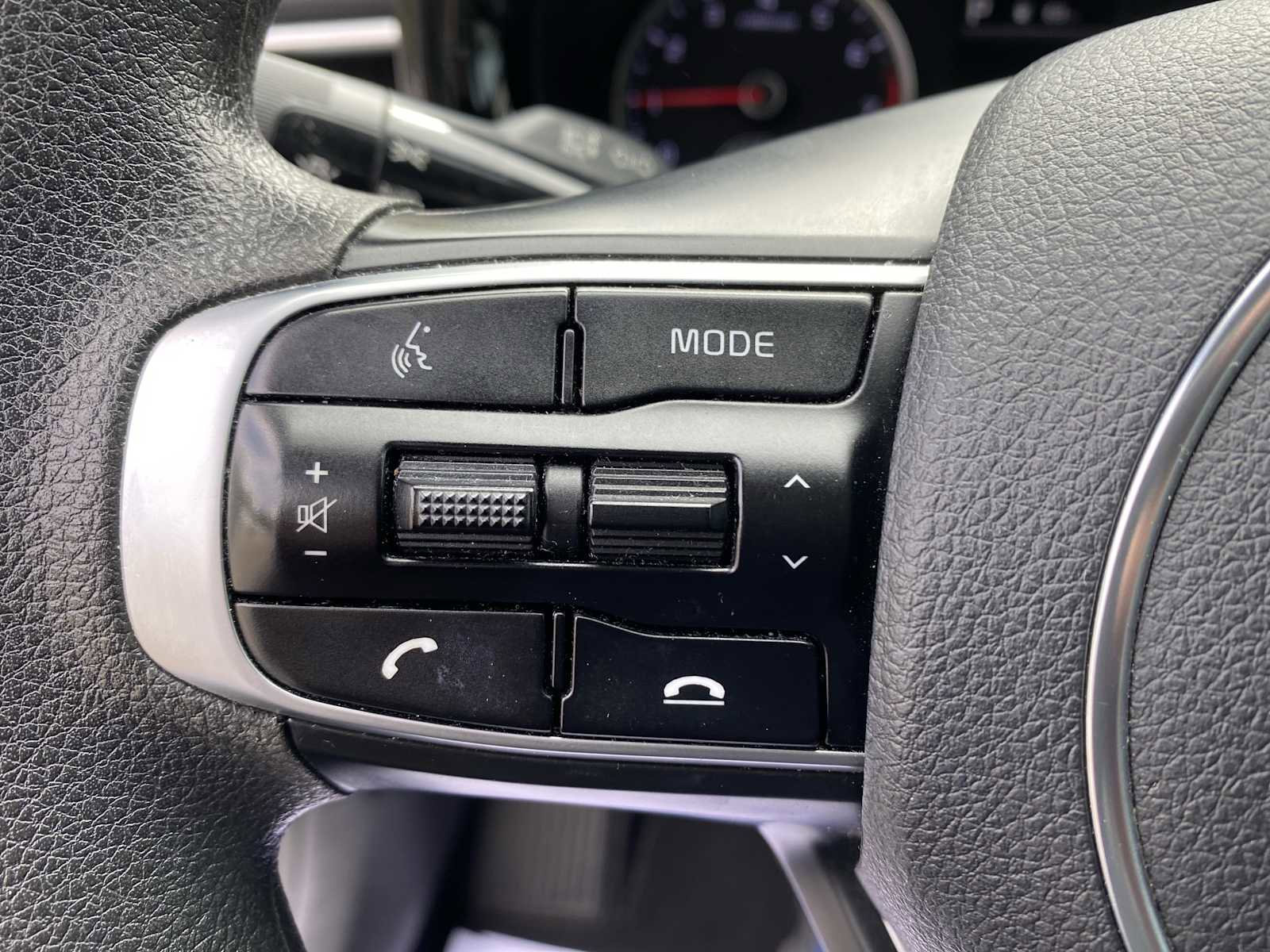 Used 2022 Kia K5 LX image 21