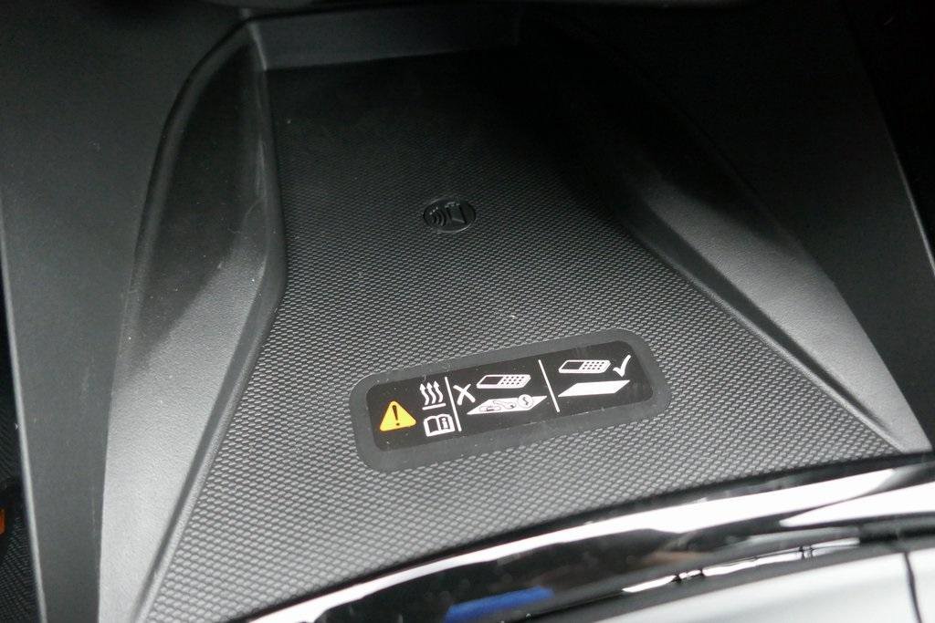 New 2026 Chevrolet Trax RS w/ Sunroof Package image 18