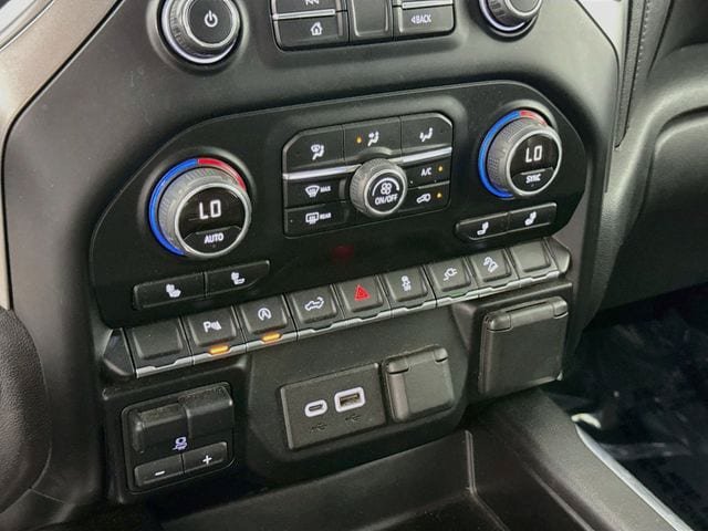 Used 2019 Chevrolet Silverado 1500 LT Trail Boss AWD/4WD image 16