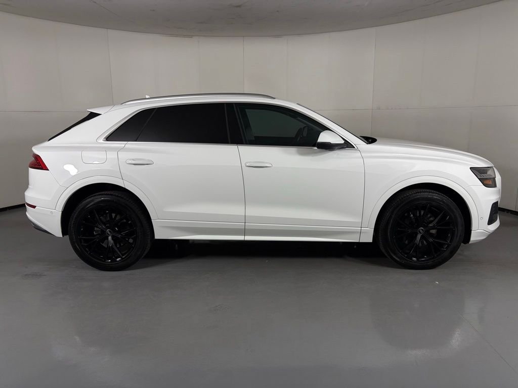 Used 2023 Audi Q8 Premium AWD/4WD image 9