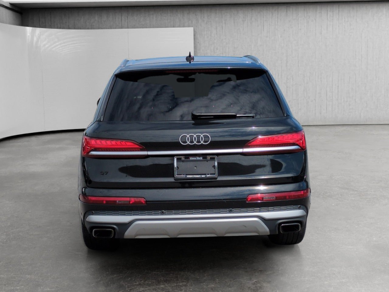 Used 2025 Audi Q7 3.0T Premium Plus AWD/4WD image 6