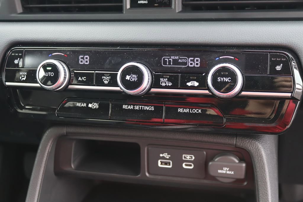 Certified 2025 Honda Pilot Touring image 25