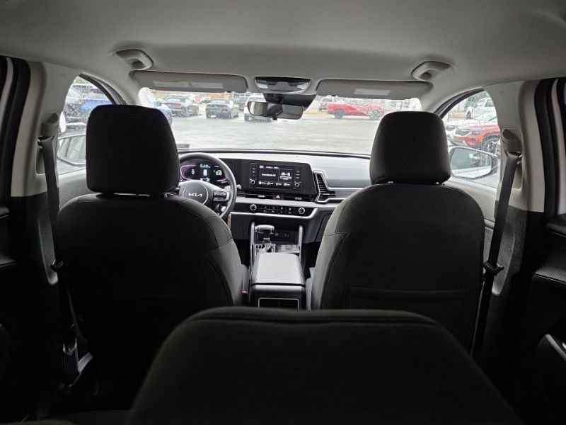 Used 2025 Kia Sportage LX AWD/4WD image 11