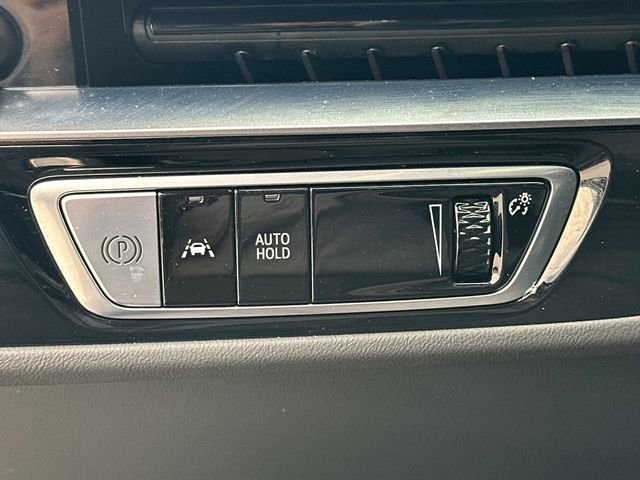 Used 2025 Cadillac Lyriq Sport image 11