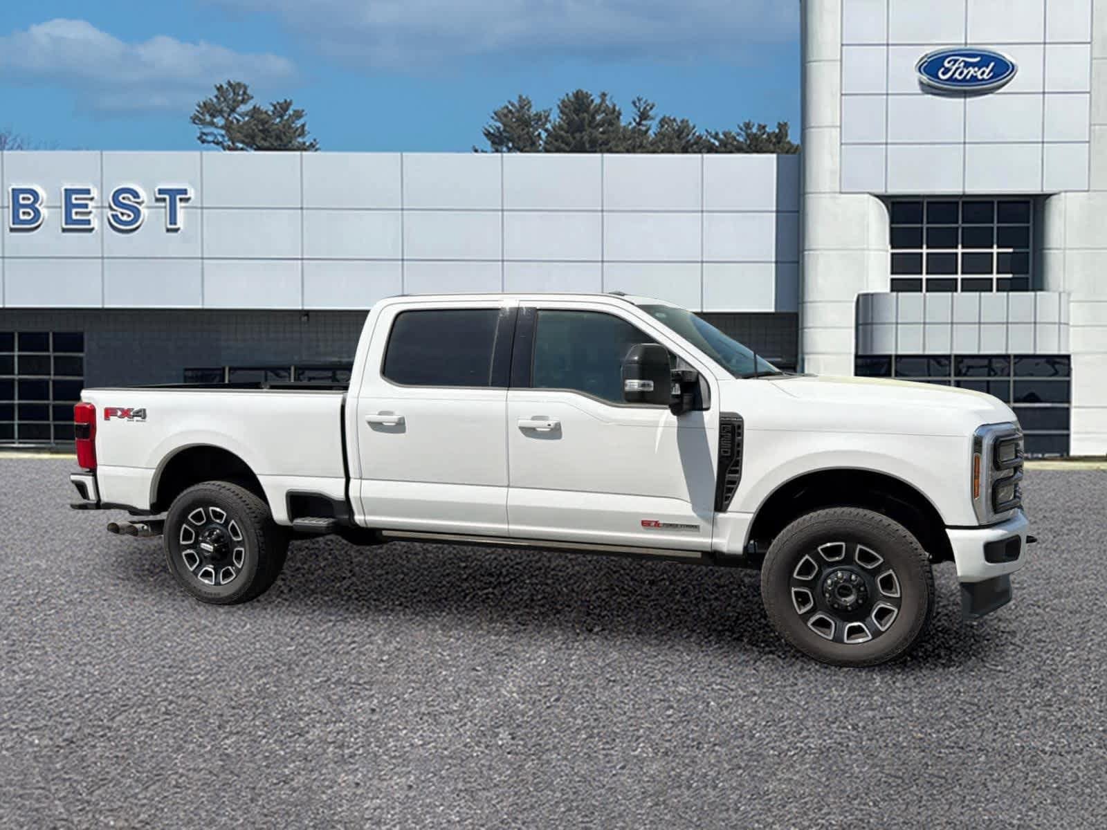 Used 2026 Ford F350 Platinum w/ FX4 Off-Road Package AWD/4WD image 4