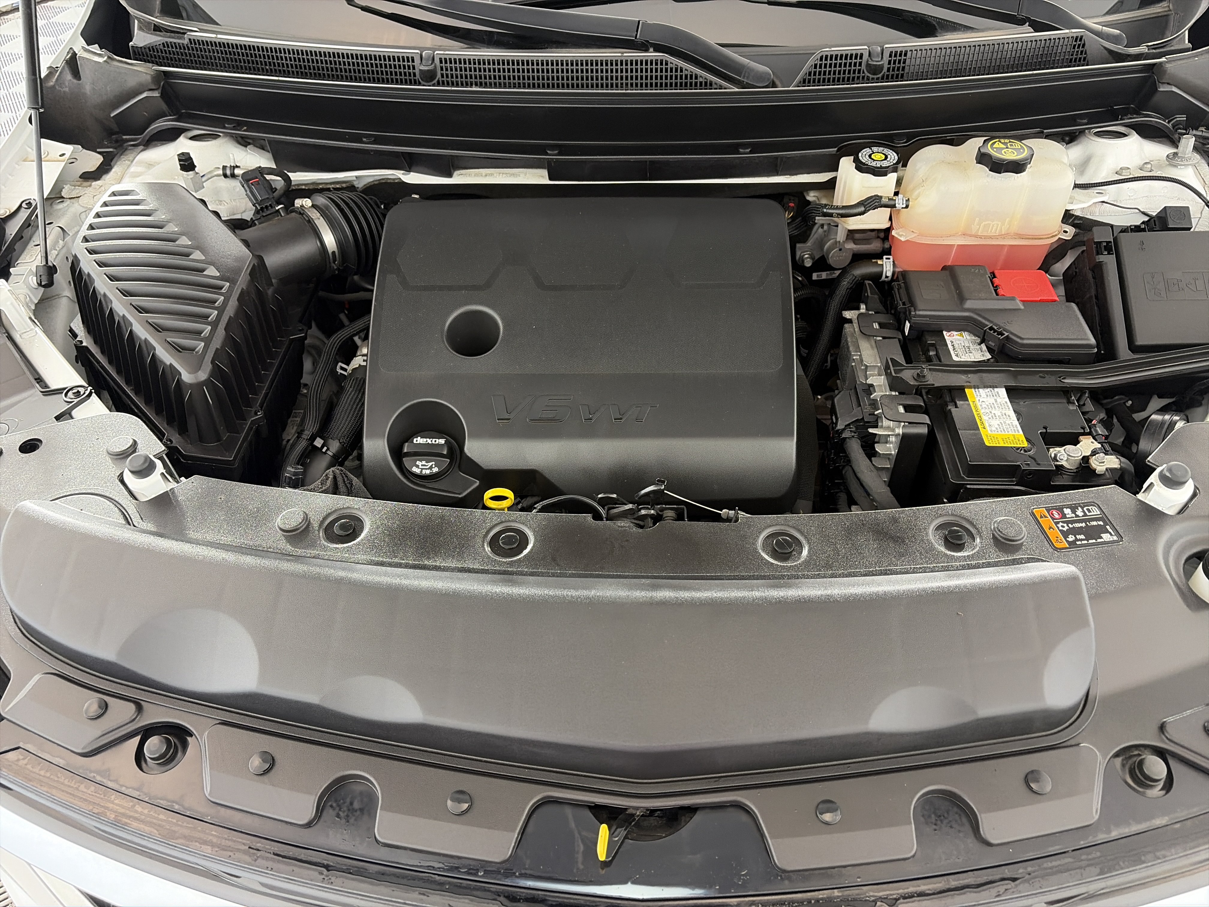 Used 2024 Buick Enclave Essence FWD image 13