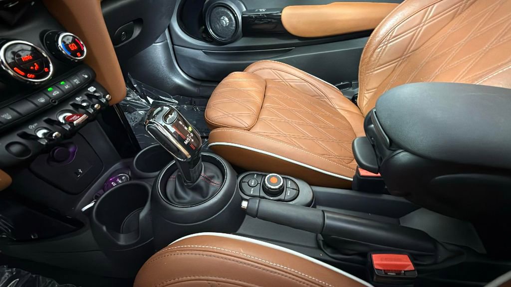 Used 2021 MINI Cooper S w/ Signature Upholstery Package FWD image 22
