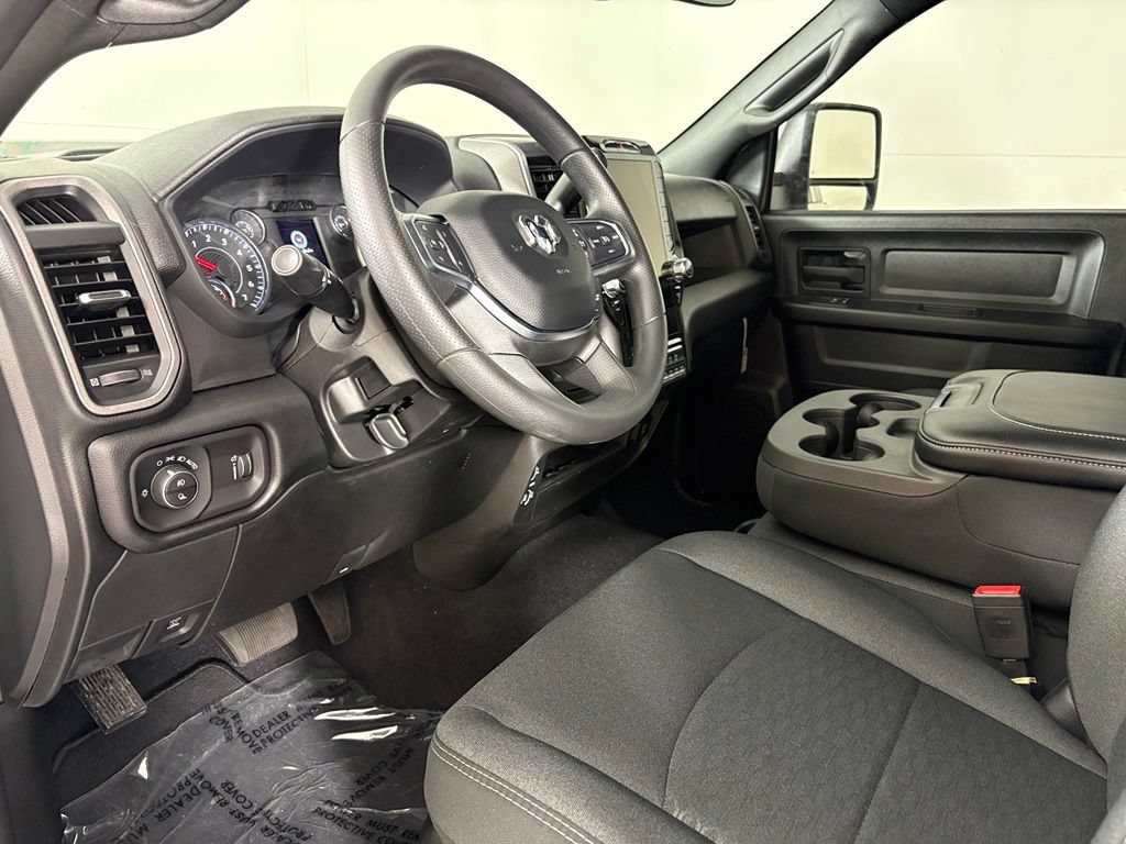 New 2026 RAM 3500 Tradesman AWD/4WD image 22