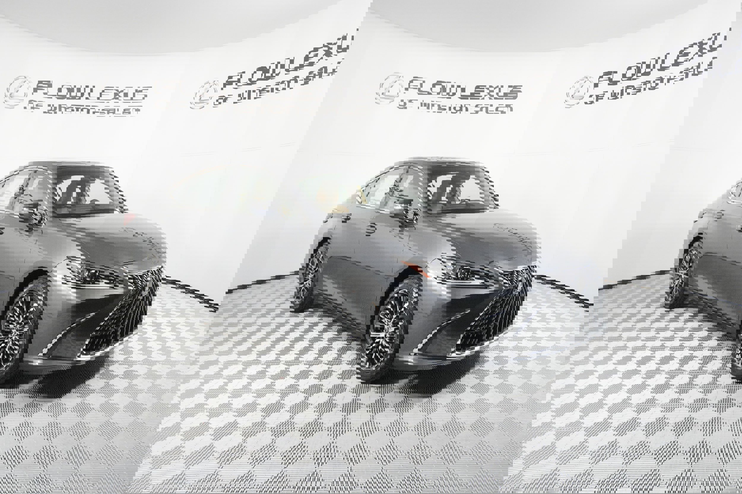 New 2025 Lexus ES 350 w/ Premium Package image 3