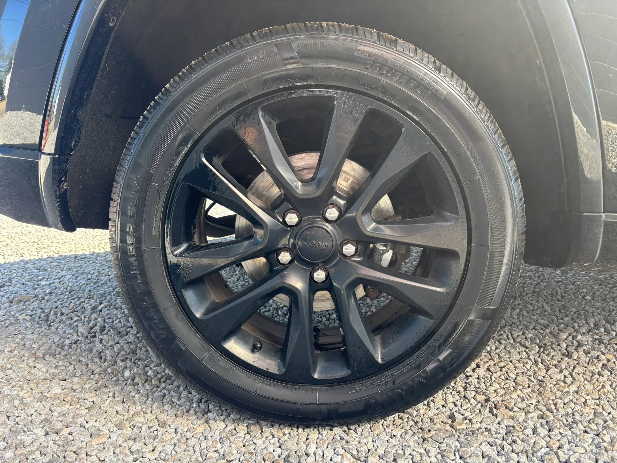 Used 2017 Jeep Grand Cherokee Altitude AWD/4WD image 7