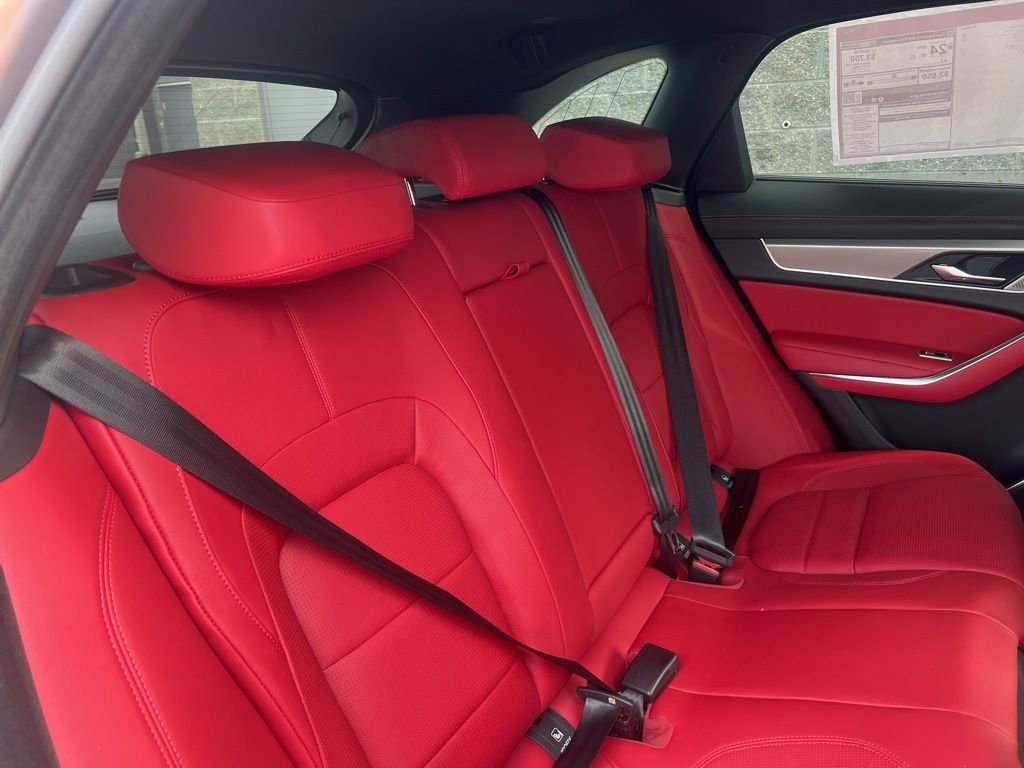 Used 2025 Jaguar F-PACE R-Dynamic S image 19