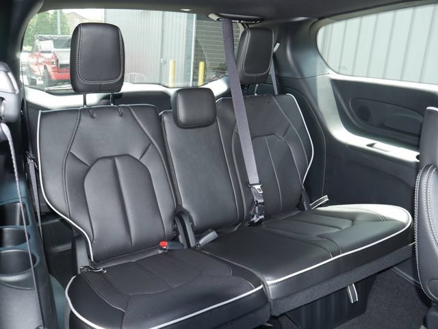 New 2027 Chrysler Pacifica Limited w/ S Appearance Package AWD/4WD image 26