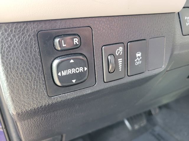 Used 2014 Toyota RAV4 XLE AWD/4WD image 19