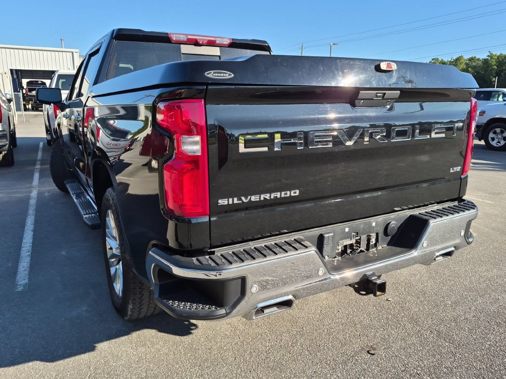 Used 2021 Chevrolet Silverado 1500 LTZ w/ LTZ Premium Package AWD/4WD image 7