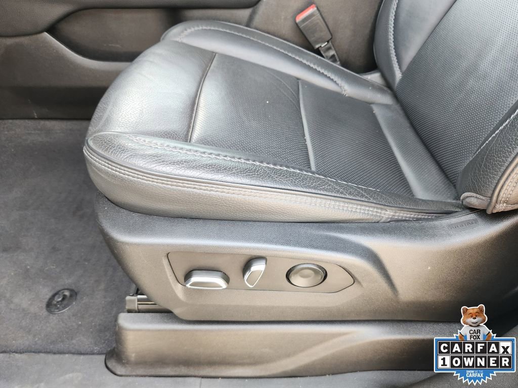 Used 2022 GMC Yukon XL Denali w/ Denali Premium Package image 31