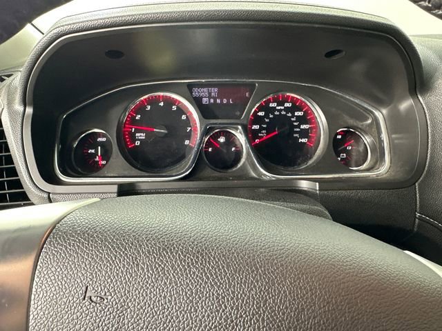 Used 2015 GMC Acadia SLE image 28