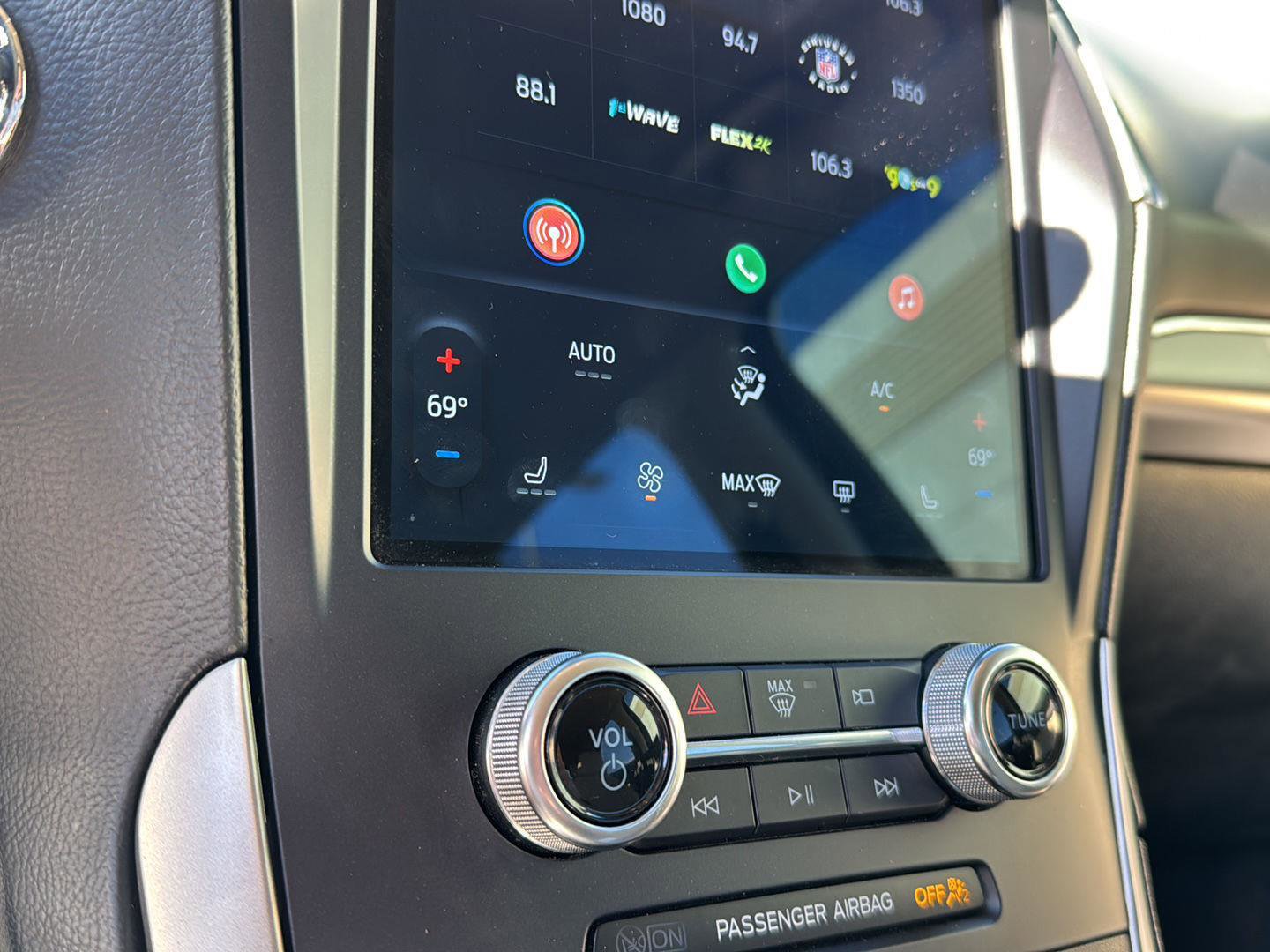 Used 2022 Ford Edge SEL w/ Convenience Package image 25