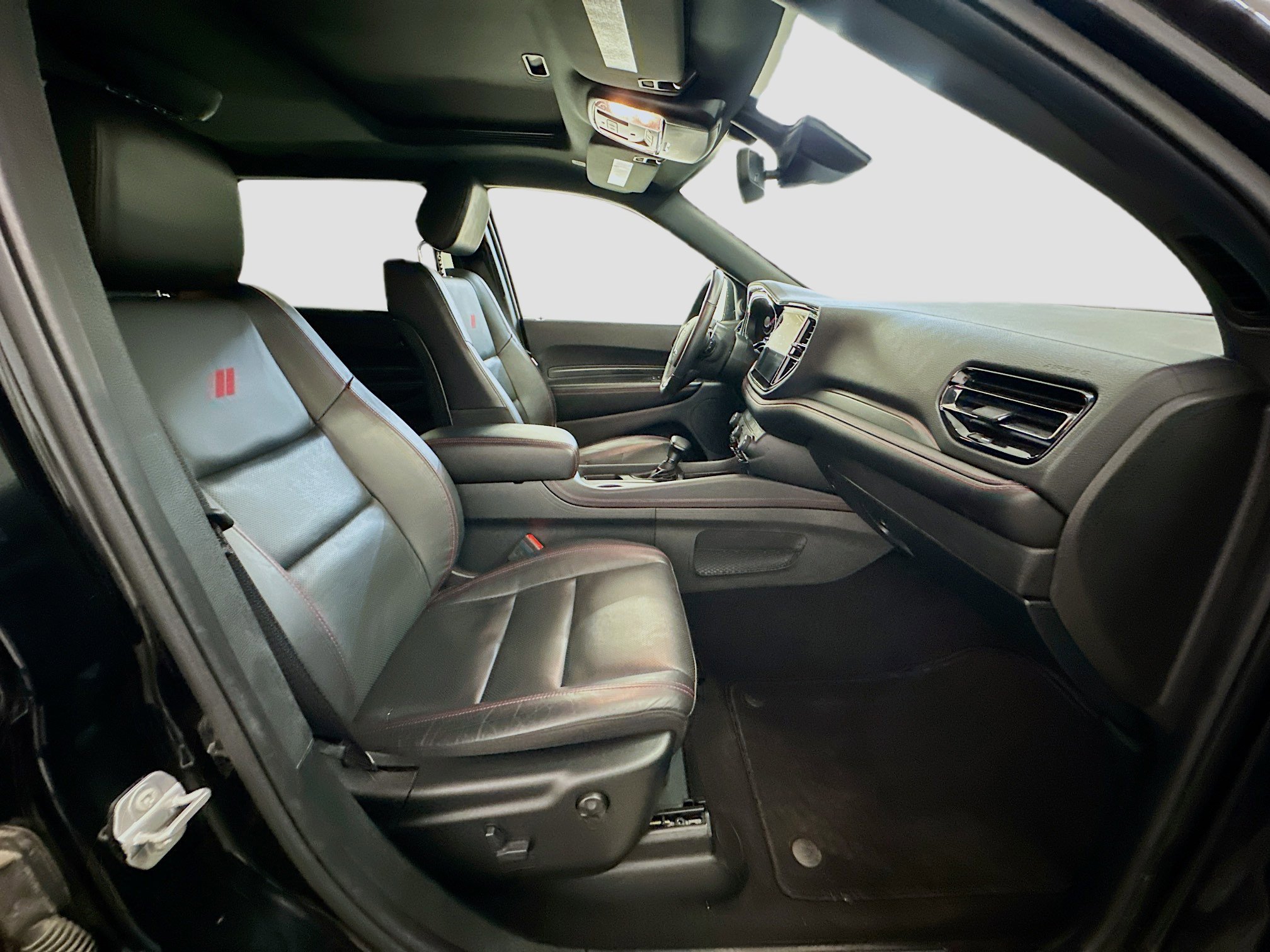 Used 2025 Dodge Durango GT image 35