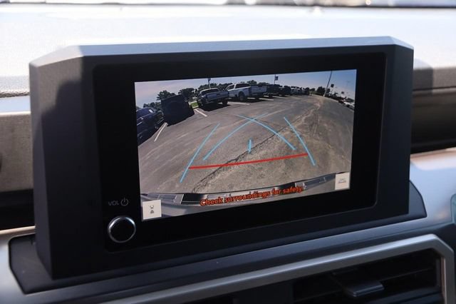 Used 2024 Toyota Tacoma SR5 AWD/4WD image 17