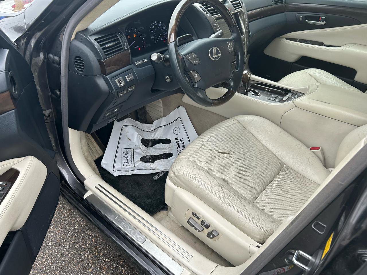 Used 2008 Lexus LS 600h L image 9