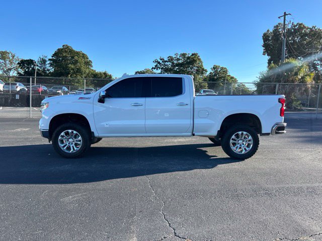 Used 2025 Chevrolet Silverado 1500 LTZ AWD/4WD image 2